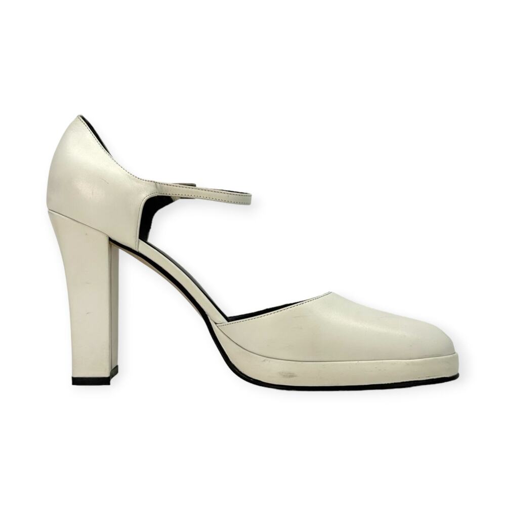 Andrea Coleccion | Size 8 | White Leather Round Toe Chunky 4 Inch High Heel Pump - Picture 4 of 11